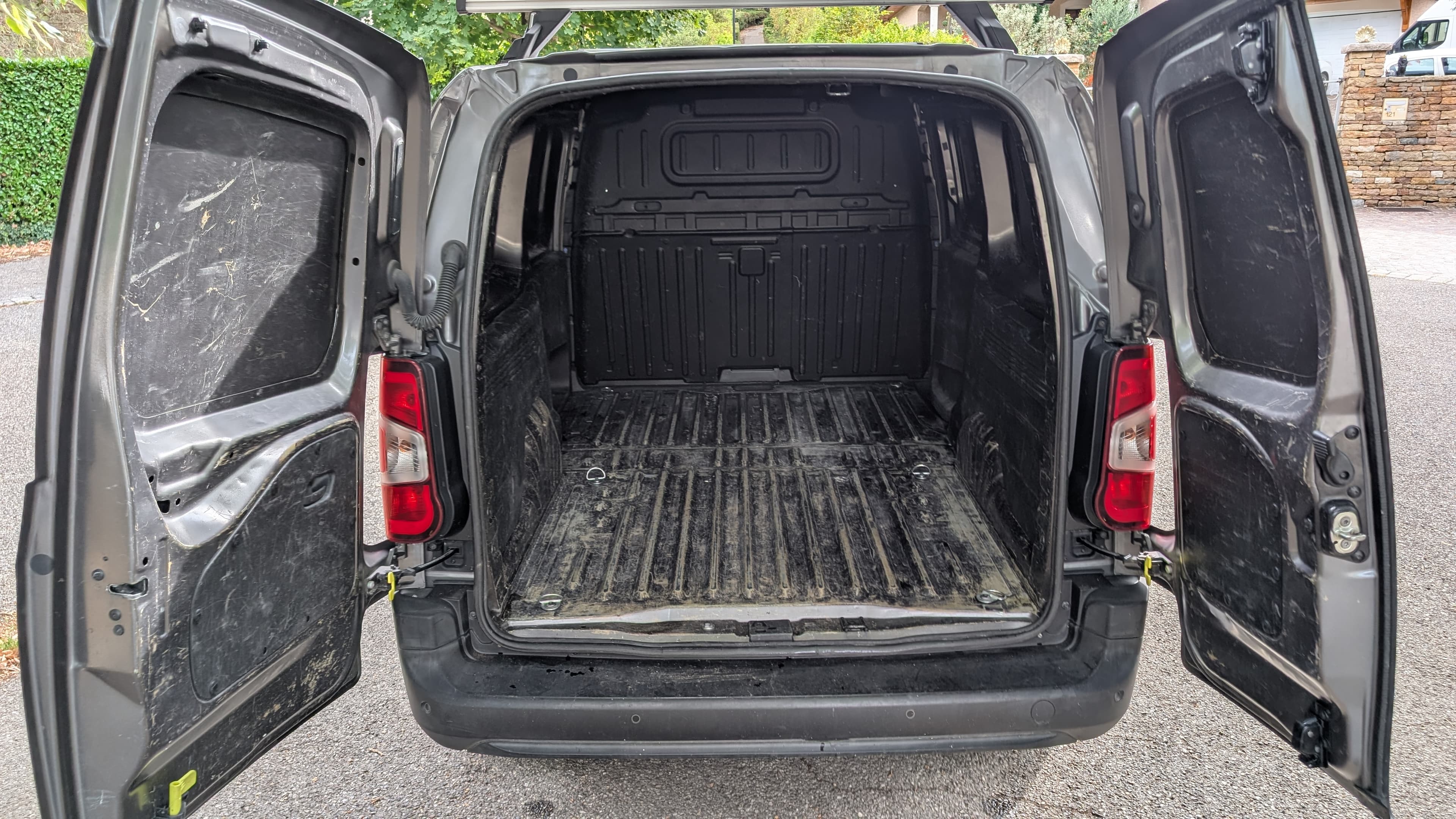 CITROËN BERLINGO XL 950KG 1.5 BLUEHDI 100ch TVA RÉCUPÉRABLE — photo 8