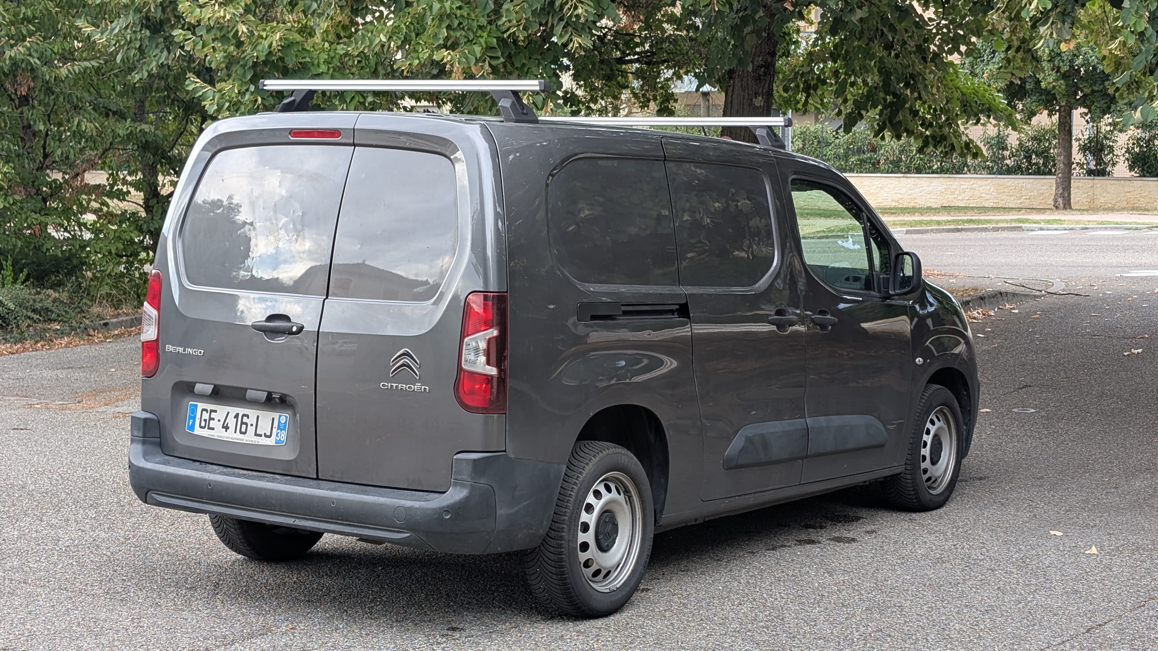 CITROËN BERLINGO XL 950KG 1.5 BLUEHDI 100ch TVA RÉCUPÉRABLE — photo 4